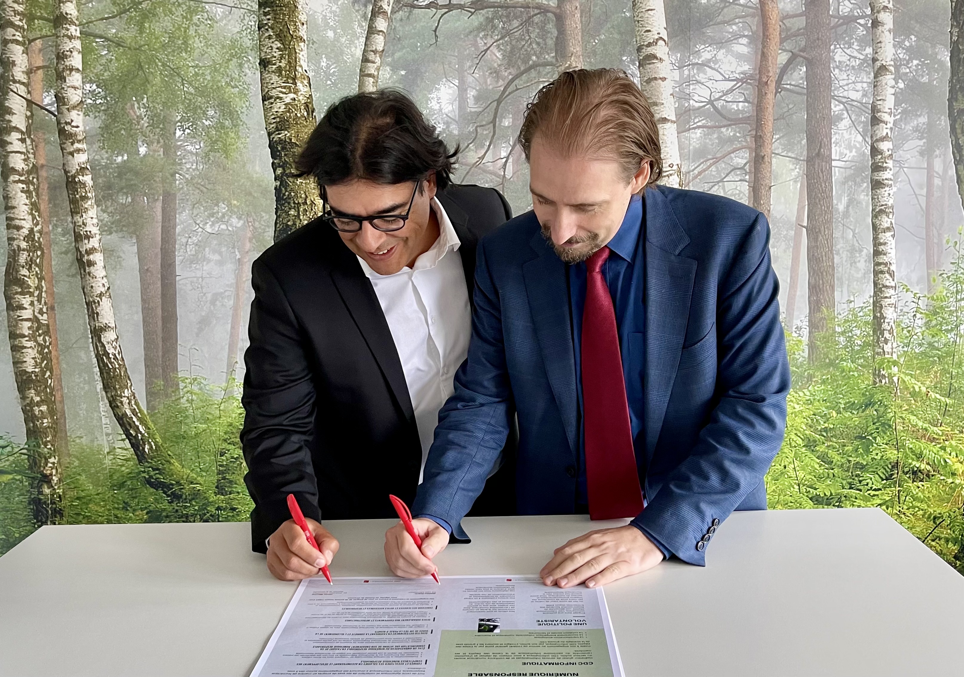Signature de la politique numérique responsable par Mathias Guérin et Olivier Marchal